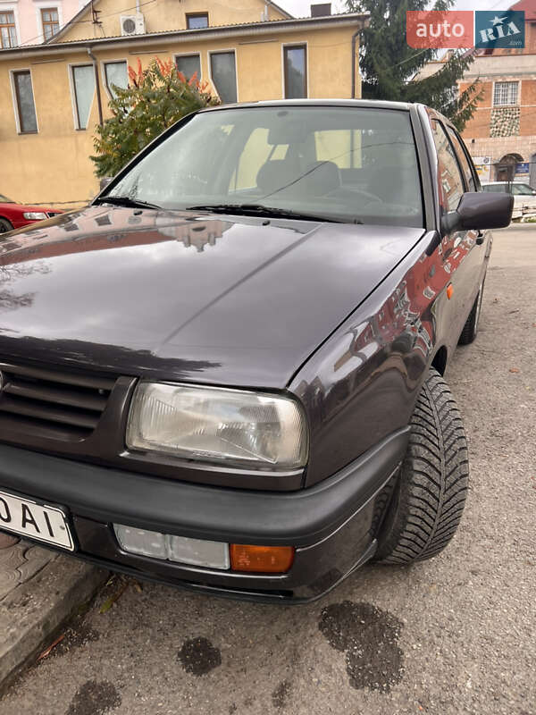 Седан Volkswagen Vento 1994 в Чорткове фото 6 Седан Volkswagen Vento 1994 в Чорткове