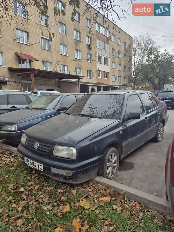 Седан Volkswagen Vento 1992 в Виннице