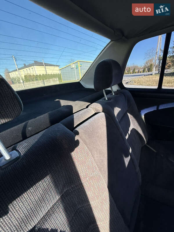 Седан Volkswagen Vento 1995 в Рава-Русской