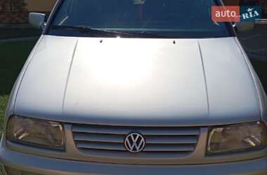 Седан Volkswagen Vento 1996 в Моршине