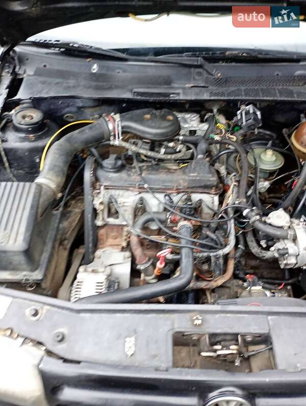 Седан Volkswagen Vento 1994 в Шишаках