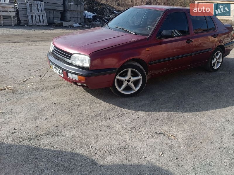 Седан Volkswagen Vento 1994 в Радивилове