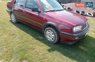 Седан Volkswagen Vento 1992 в Львові