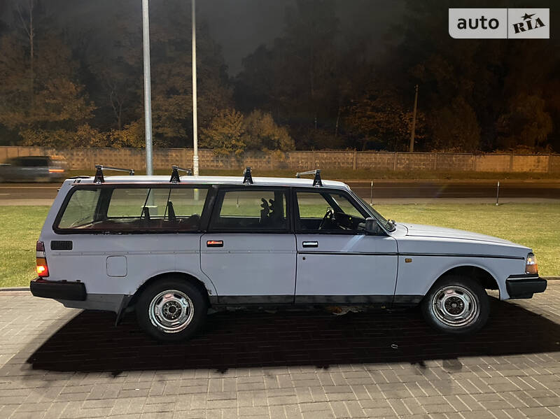 Універсал Volvo 240 1986 в Києві