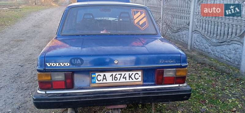 Седан Volvo 244 1981 в Каменке