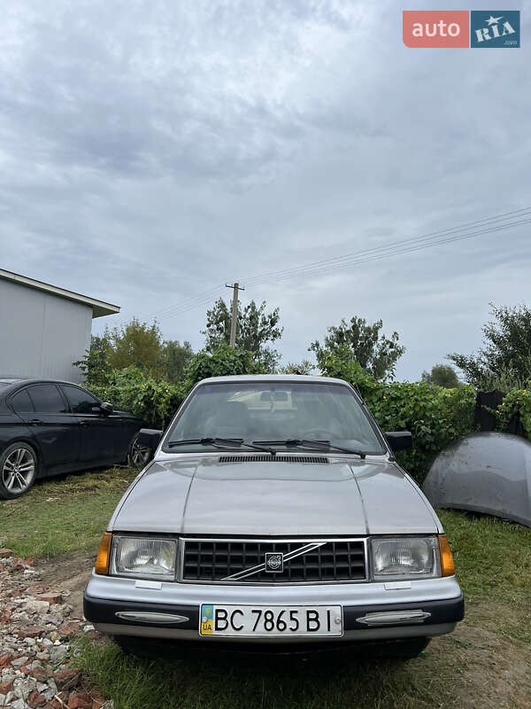 Хэтчбек Volvo 340 1987 в Львове