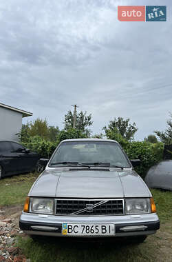 Хэтчбек Volvo 340 1987 в 