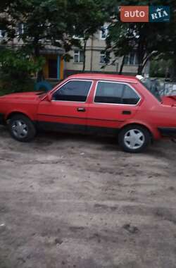 Хэтчбек Volvo 340 1987 в 