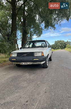 Хэтчбек Volvo 340 1988 в 