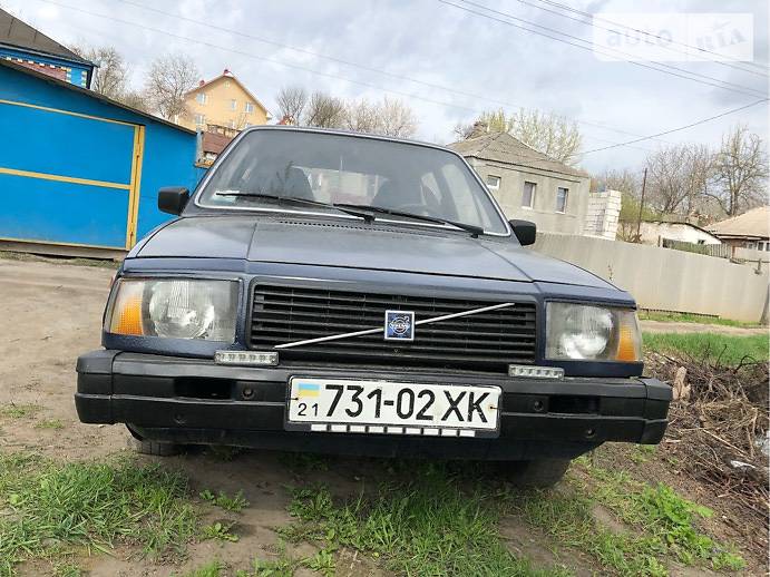 Volvo 345 1980 года