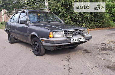 Хэтчбек Volvo 360 1988 в Обухове