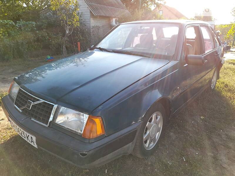 Хэтчбек Volvo 440 1990 в Одессе