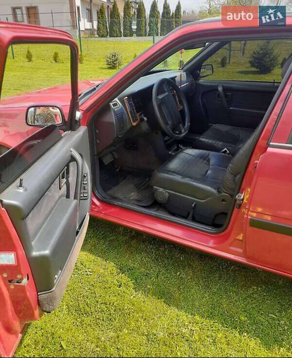 Хетчбек Volvo 440 1996 в Києві
