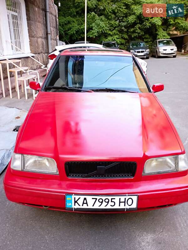 Хетчбек Volvo 440 1996 в Києві