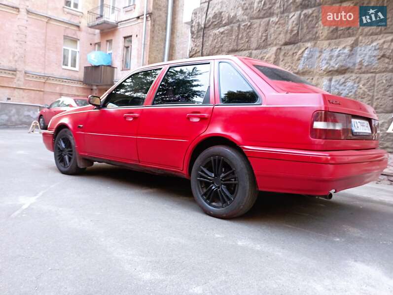 Хетчбек Volvo 440 1996 в Києві