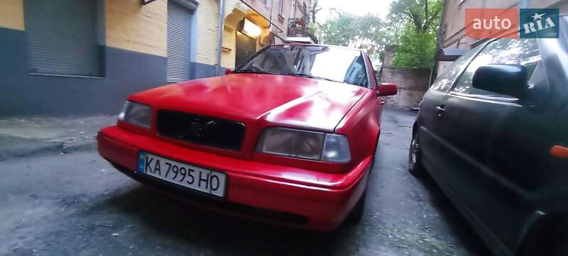 Хетчбек Volvo 440 1996 в Києві