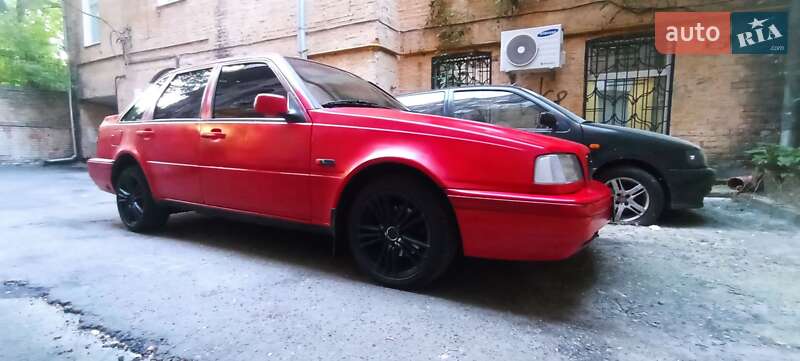 Хетчбек Volvo 440 1996 в Києві