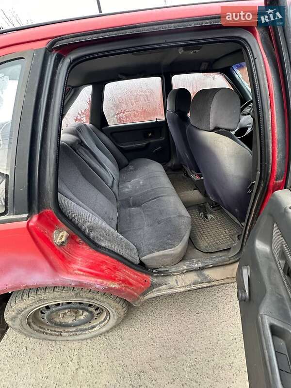 Хэтчбек Volvo 440 1991 в Шумске