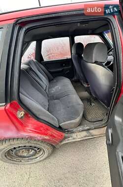 Хэтчбек Volvo 440 1991 в 