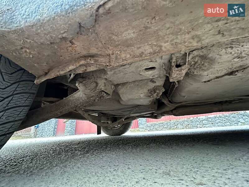 Хэтчбек Volvo 440 1991 в Шумске