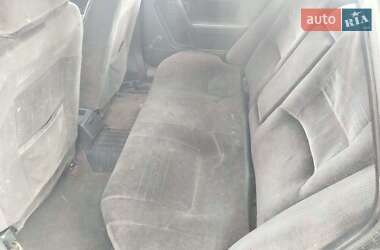Хэтчбек Volvo 440 1990 в 