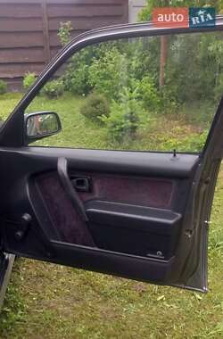 Хэтчбек Volvo 440 1989 в 