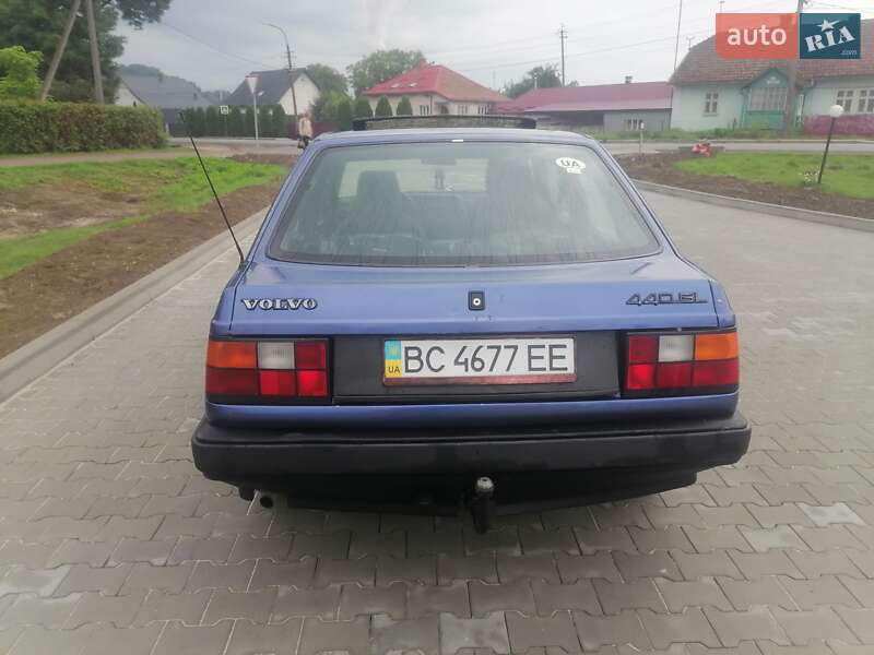 Хэтчбек Volvo 440 1992 в Львове