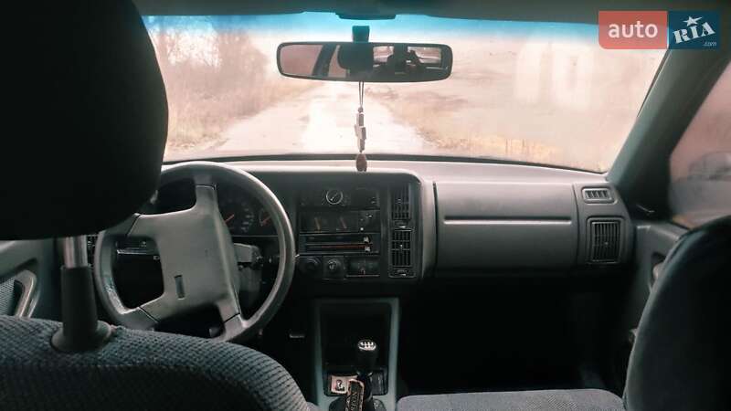 Хетчбек Volvo 440 1989 в Золотоноші