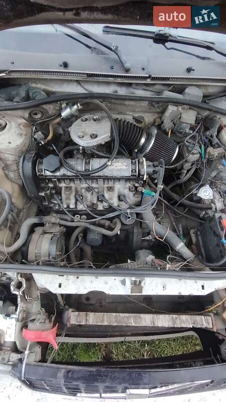 Хэтчбек Volvo 440 1990 в Каневе фото 3 Хэтчбек Volvo 440 1990 в Каневе