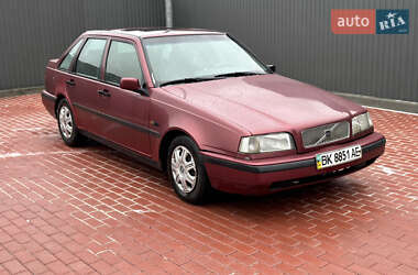 Хэтчбек Volvo 440 1995 в Сарнах