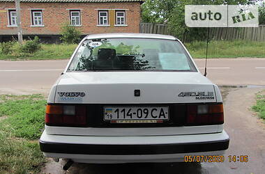 Седан Volvo 460 1991 в Путивле