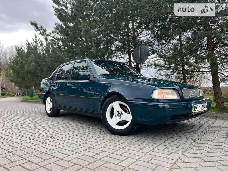 Седан Volvo 460 1996 в Дрогобичі