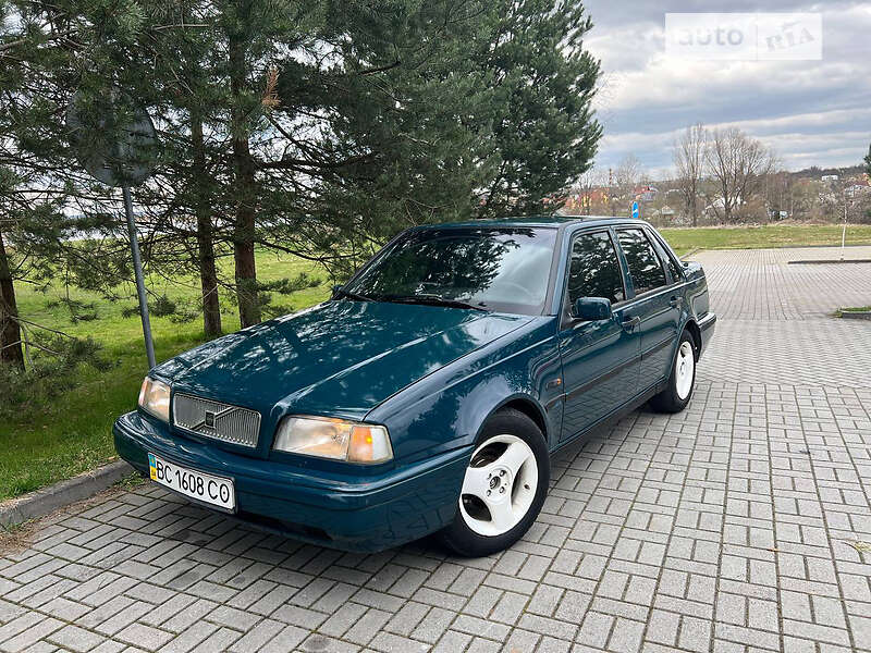 Седан Volvo 460 1996 в Дрогобичі