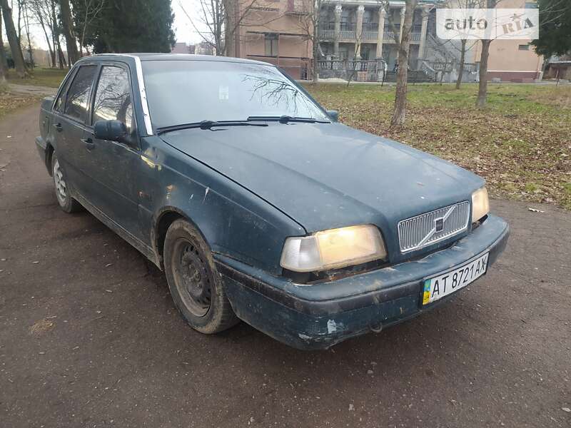 Седан Volvo 460 1996 в Калуше