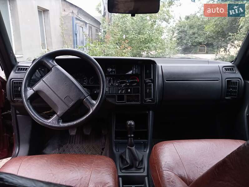 Седан Volvo 460 1996 в Одессе