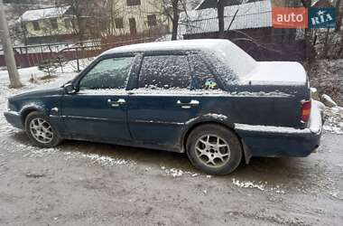 Седан Volvo 460 1996 в Калуші