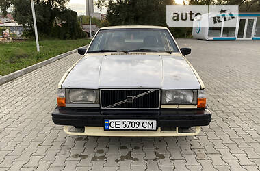 Седан Volvo 740 1986 в Чернівцях