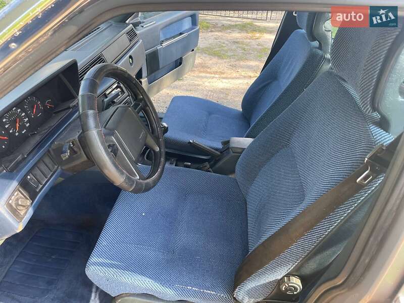 Седан Volvo 740 1988 в Камне-Каширском