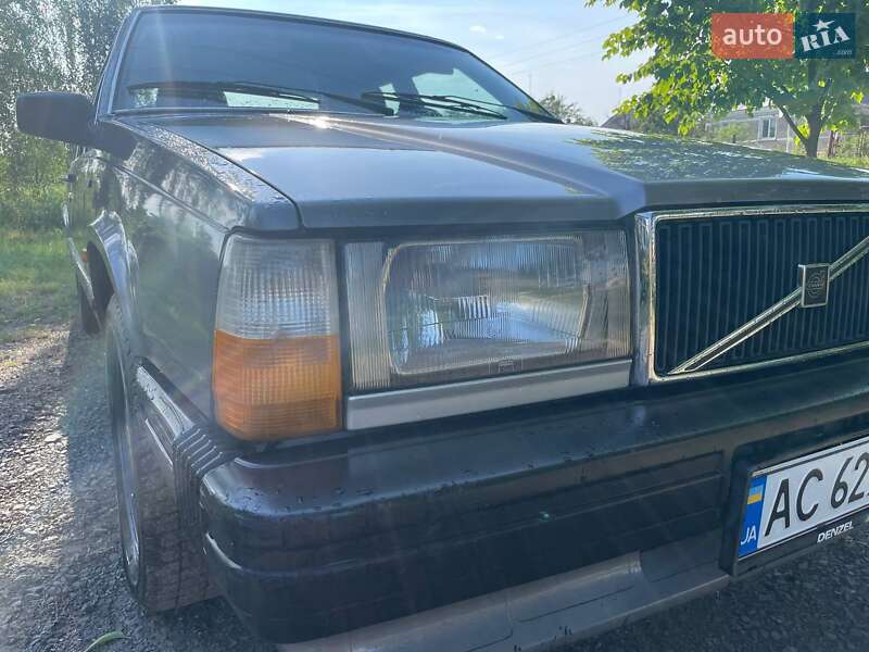 Седан Volvo 740 1988 в Камне-Каширском