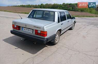 Седан Volvo 740 1984 в 