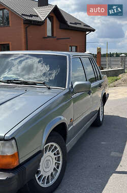 Седан Volvo 740 1989 в 