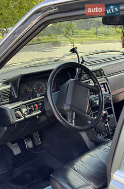 Седан Volvo 740 1989 в 
