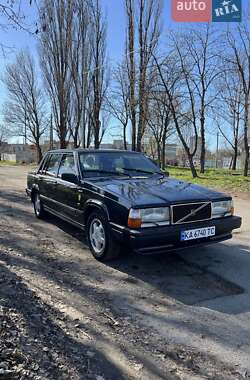 Седан Volvo 740 1986 в Киеве