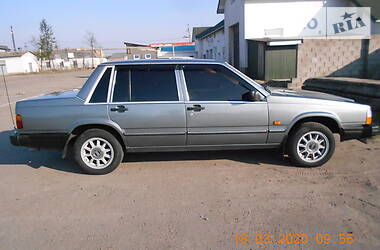 Седан Volvo 760 1985 в Сарнах