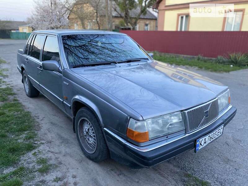 Седан Volvo 760 1989 в Корсуне-Шевченковском