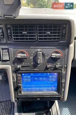 Седан Volvo 850 1992 в 