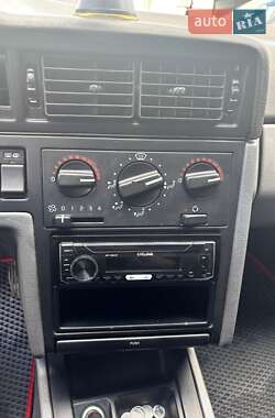 Седан Volvo 850 1992 в 
