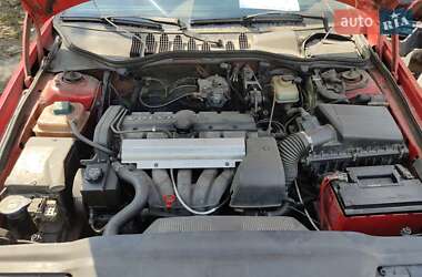 Седан Volvo 850 1993 в 