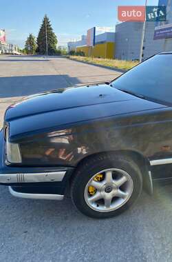 Седан Volvo 850 1992 в 