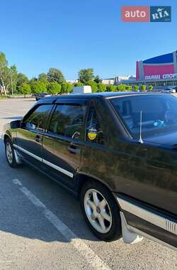 Седан Volvo 850 1992 в 